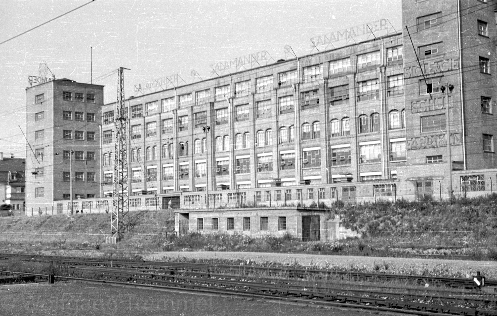 1951: Fabrikgebäude von Salamander
